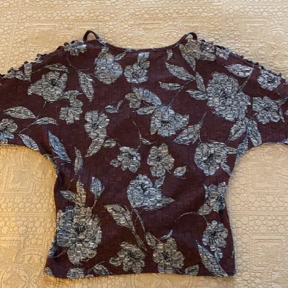 BCX patterned top - Picture 5 of 5